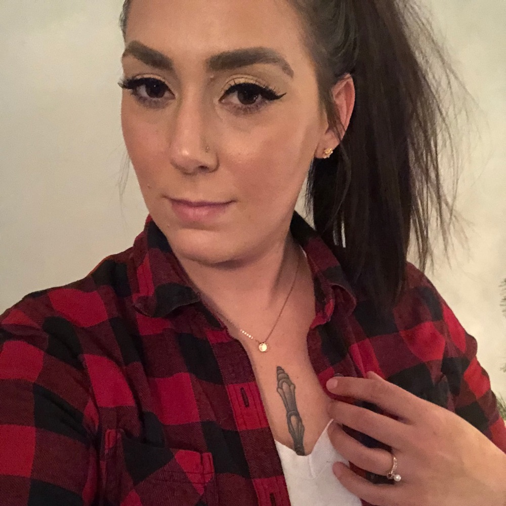 Meet your Posher, Nicole
